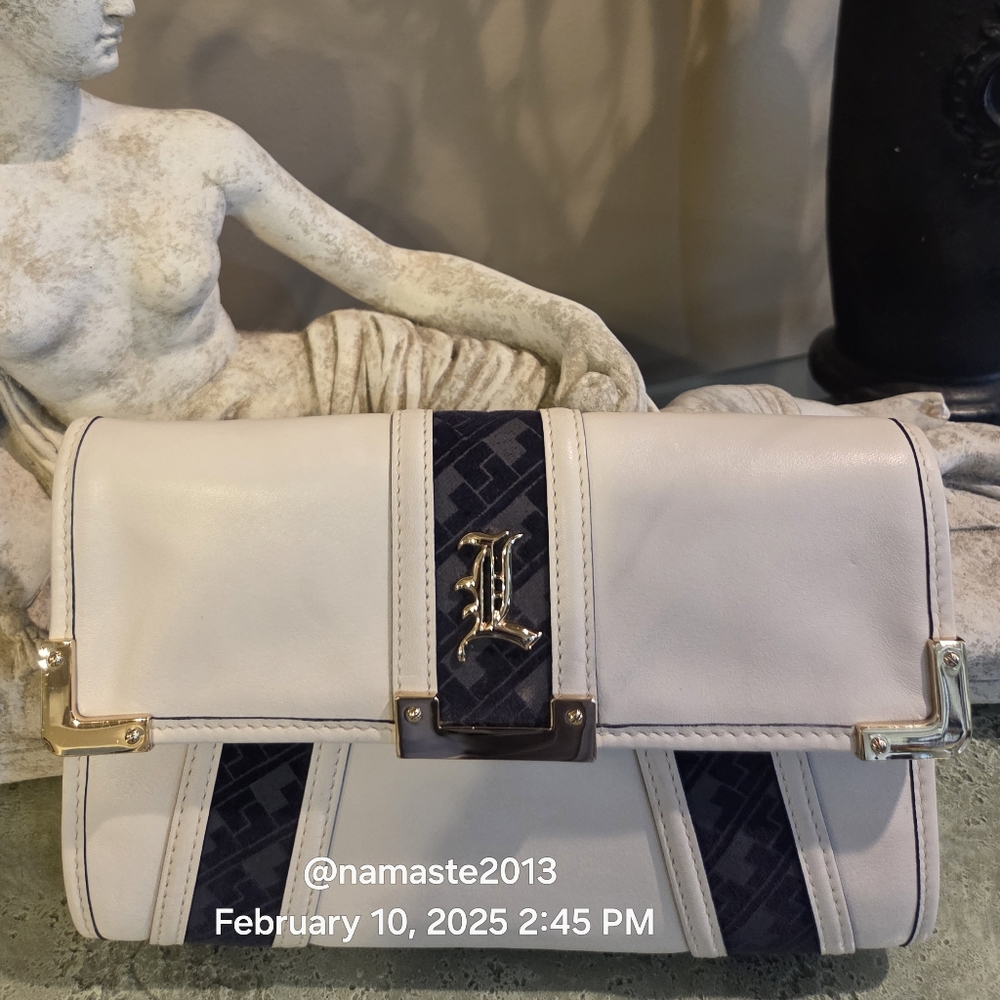 L.A.M.B. by Gwen Stefani Frosted Pearl Clutch Leather Designer Celebrity #91